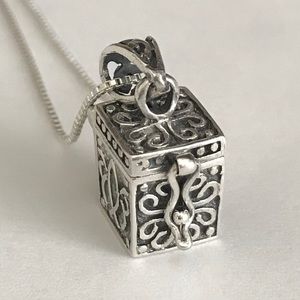 “Snuff” Box Pendant, Sterling Silver